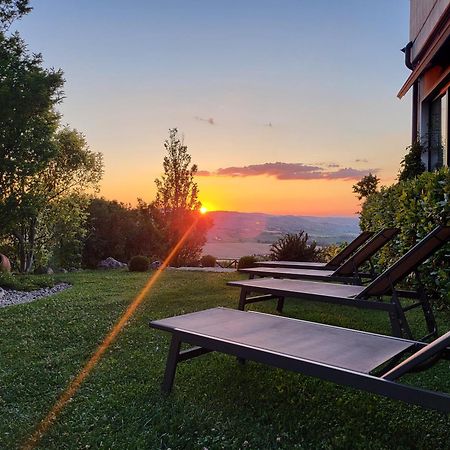Bellavista Suite Spa Staffolo Екстериор снимка